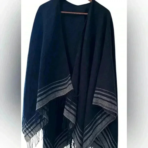 Women’s Wool Blend Poncho, Navy and Grey Plaid borders, One size fits most - Picture 1 of 6